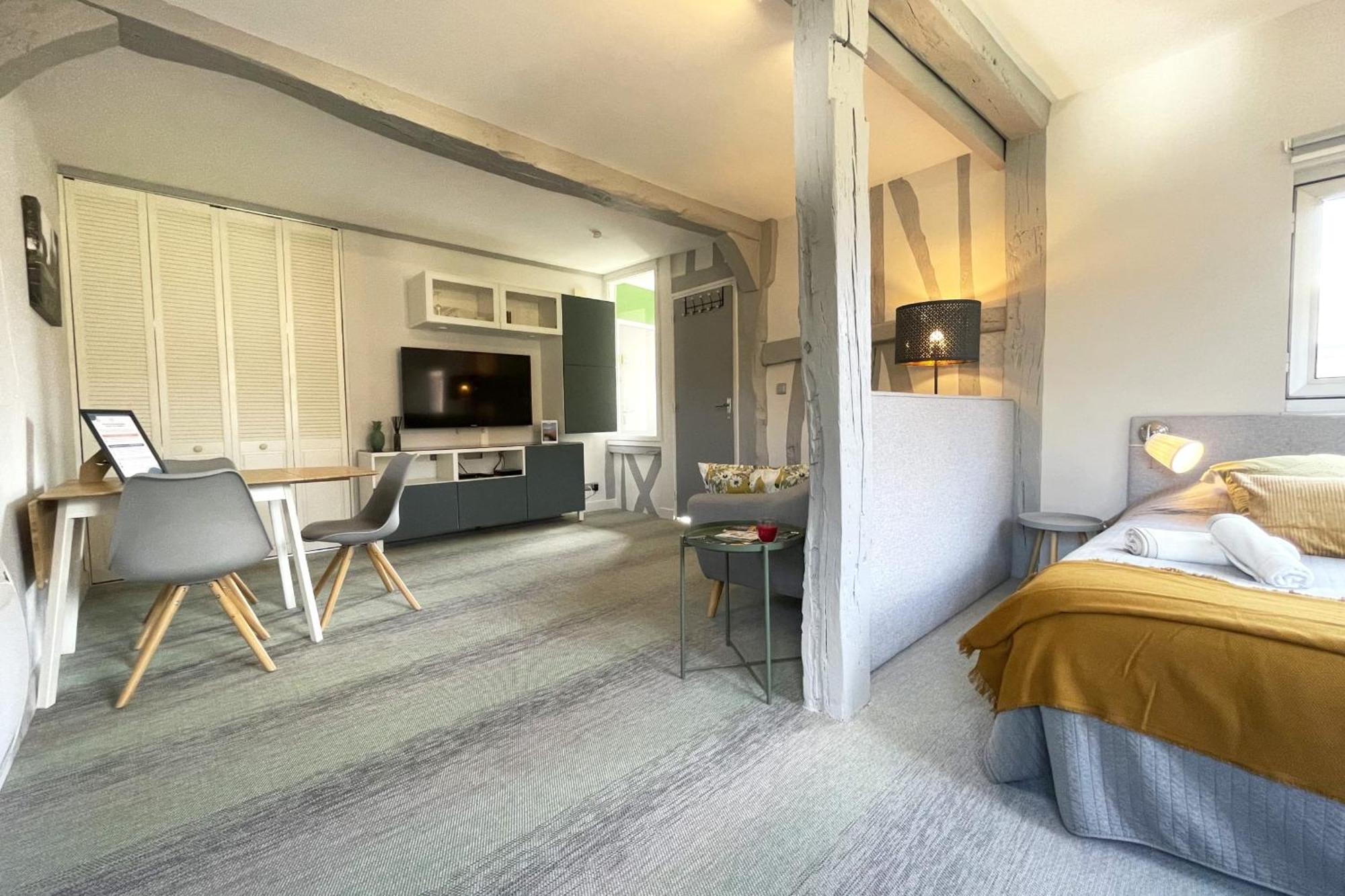 Les 3 Clochers - Cosy Et Confort - Hypercentre Apartment *
